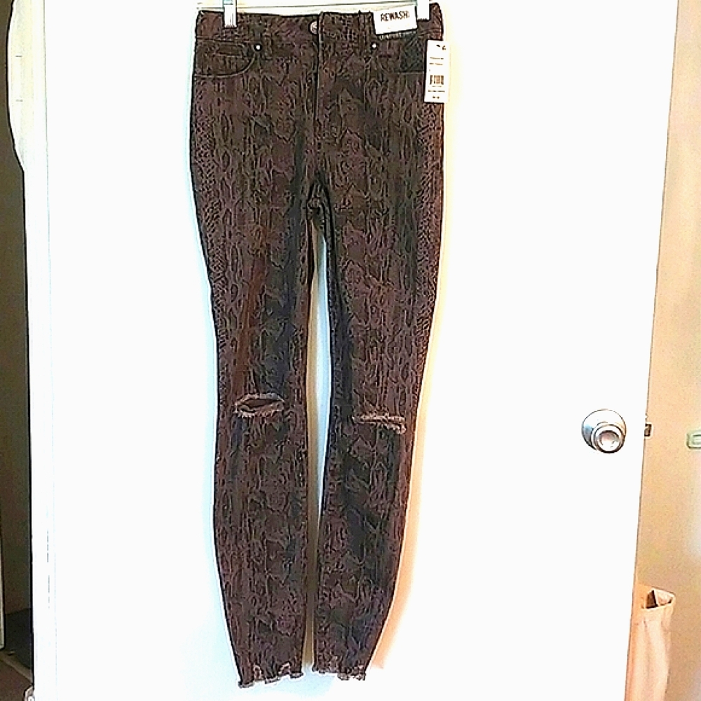 4 What It's Worth Grey Leopard High Rise Distressed Skinny Pants
